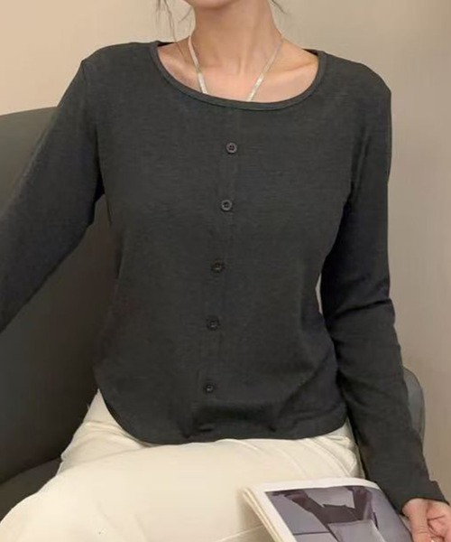 aimoha(アイモハ)の「ボタンデザインシンプルラウンドネック長袖トップス(Tシャツ/カットソー・レディース・ブラック/ホワイト/ダークグレー/チョコ/ワインレッド・FREE)」の8枚目の写真
