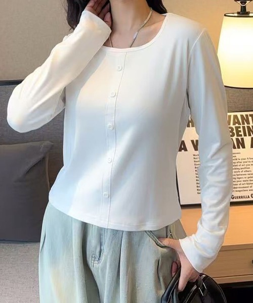 aimoha(アイモハ)の「ボタンデザインシンプルラウンドネック長袖トップス(Tシャツ/カットソー・レディース・ブラック/ホワイト/ダークグレー/チョコ/ワインレッド・FREE)」の15枚目の写真