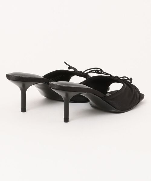 CHARLES & KEITH（チャールズ & キース）の「ルーシュド ボウヒールミュール（サンダル・レディース・ダークブラウン/ブラック系その他2/ドット・25.5cm/25cm/24.5cm/23.5cm/23cm/22.5cm/22cm/26.5cm）」の21枚目の写真