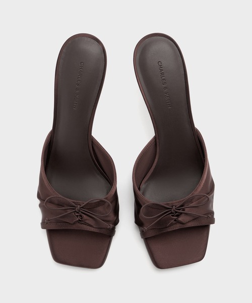 CHARLES & KEITH グロメット ミュール 【再入荷】（Chalk