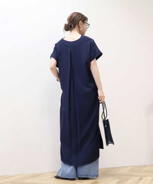 AMERICAN HOLIC（アメリカンホリック）の「接触冷感スキッパーワンピース（ワンピース・レディース・ライトベージュ/ブラック/ネイビー・FREE）」の14枚目の写真
