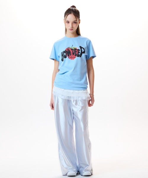 LUVISTRUE（ラヴイズトゥルー）の「IM HOW DEEP STRAWBERRY TEE（Tシャツ/カットソー・レディース・ブラック/ブルー/ネイビー/ホワイト・FREE）」の21枚目の写真