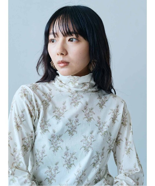 MEDE19F（メデジュウキュウ）の「ＭＥＤＥ１９Ｆ　ミュルーズモダン〈「ミュルーズ染織美術館」アーカイブコレクション〉コットンプリントハイネックトップス（Tシャツ/カットソー・レディース・ホワイト系その他/グリーン系その他・L/M/LL）」の8枚目の写真