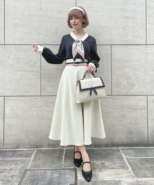 an another angelus（アンアナザーアンジェラス）の「ダブルカラーベルトフレアースカート【セットアップ可能】（スカート・レディース・ネイビー/アイボリー・FREE）」の5枚目の写真