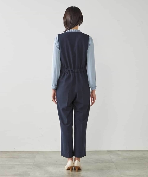 a.v.v(アーヴェヴェ)の「【マシンウォッシャブル】Vネックコンビネゾン(ワンピース・レディース・ネイビー・38/40)」の9枚目の写真