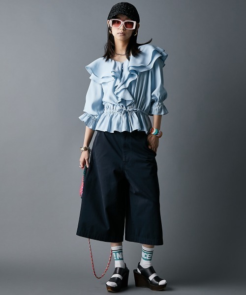 GEVS.（ジェイヴィス）の「フリルブラウス＜大きいサイズ有＞GEVS.（シャツ/ブラウス・レディース・オフホワイト/サックスブルー・3L/LL/L/M/5L/4L）」の22枚目の写真