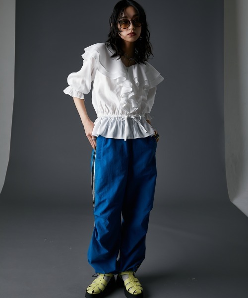 GEVS.（ジェイヴィス）の「フリルブラウス＜大きいサイズ有＞GEVS.（シャツ/ブラウス・レディース・オフホワイト/サックスブルー・3L/LL/L/M/5L/4L）」の11枚目の写真