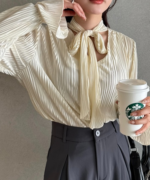 efill(エフィル)の「エレガント プリーツ シアー ボウタイ ラウス(シャツ/ブラウス・レディース・アイボリー・FREE)」の20枚目の写真