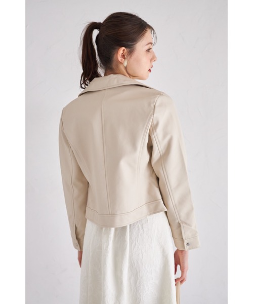 tocco closet(トッコ クローゼット)の「エコレザーライダースジャケット(ライダースジャケット・レディース・アイボリー/ブラック・M)」の8枚目の写真