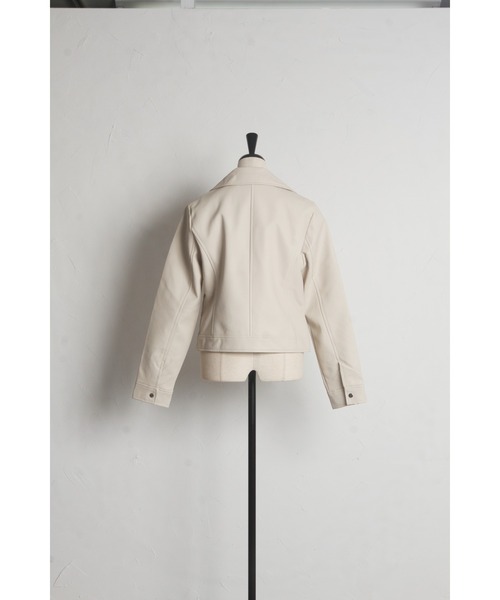 tocco closet(トッコ クローゼット)の「エコレザーライダースジャケット(ライダースジャケット・レディース・アイボリー/ブラック・M)」の19枚目の写真