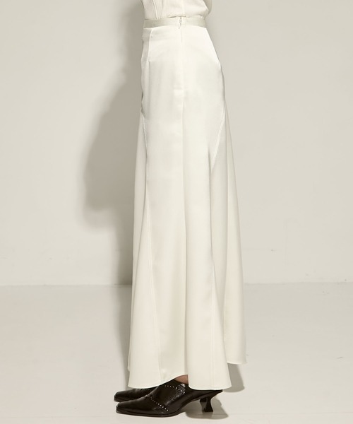 STUDIOUS(ステュディオス)の「【STUDIOUS/ステュディオス】Stretch Satin Skirt/ストレッチサテンスカート(スカート・レディース・ブラック/ホワイト・1/2)」の7枚目の写真