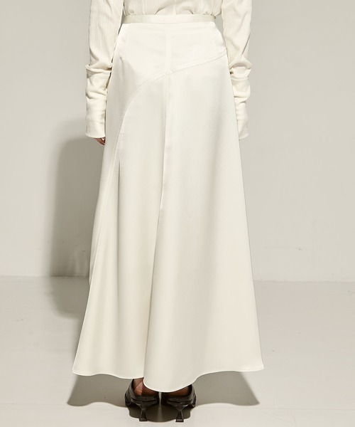 STUDIOUS(ステュディオス)の「【STUDIOUS/ステュディオス】Stretch Satin Skirt/ストレッチサテンスカート(スカート・レディース・ブラック/ホワイト・1/2)」の8枚目の写真