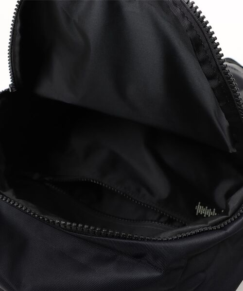 HUNTER(ハンター)の「HUNTER/ハンター バックパック NYLON CLASSIC BACKPACK ナイロン クラシック バックパック UBB3630KBM(バックパック/リュック・レディース・ブラック/ネイビー・FREE)」の17枚目の写真