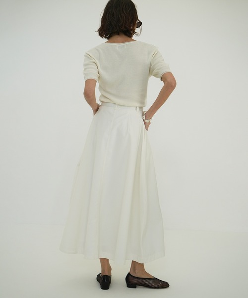 CLANE(クラネ)の「COCOON LINE VOLUME SKIRT(スカート・レディース・ブラック/ホワイト/ベージュ・0/2/1)」の14枚目の写真