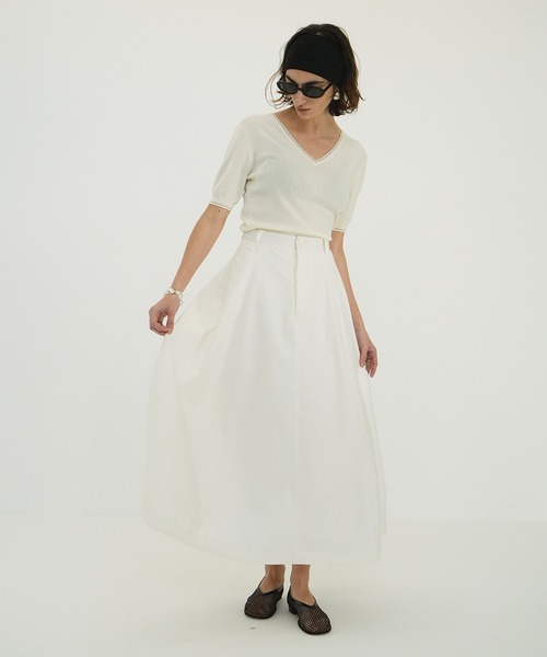 CLANE(クラネ)の「COCOON LINE VOLUME SKIRT(スカート・レディース・ブラック/ホワイト/ベージュ・0/2/1)」の11枚目の写真