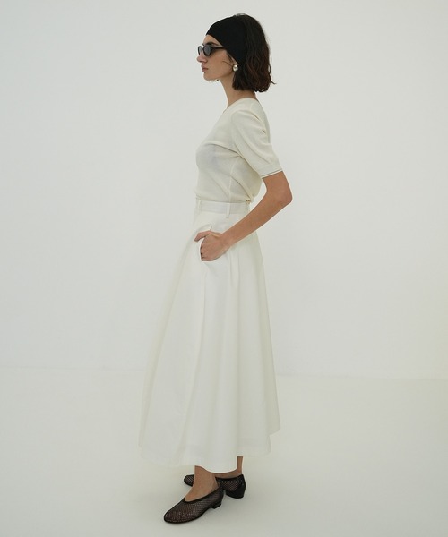 CLANE(クラネ)の「COCOON LINE VOLUME SKIRT(スカート・レディース・ブラック/ホワイト/ベージュ・0/2/1)」の13枚目の写真