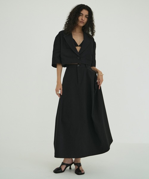 CLANE(クラネ)の「COCOON LINE VOLUME SKIRT(スカート・レディース・ブラック/ホワイト/ベージュ・0/2/1)」の17枚目の写真