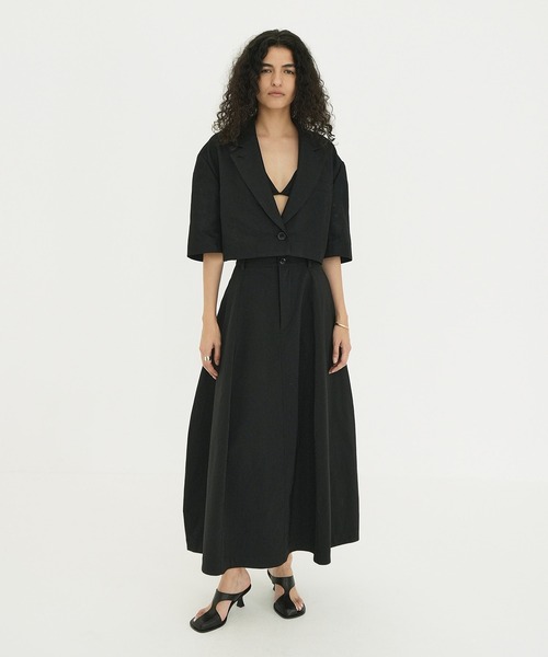 CLANE(クラネ)の「COCOON LINE VOLUME SKIRT(スカート・レディース・ブラック/ホワイト/ベージュ・0/2/1)」の18枚目の写真