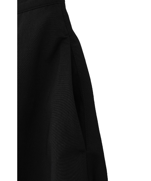 CLANE(クラネ)の「COCOON LINE VOLUME SKIRT(スカート・レディース・ブラック/ホワイト/ベージュ・0/2/1)」の8枚目の写真