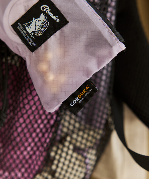 COBMASTER(コブマスター)の「Cobmaster × FREAK'S STORE/コブマスター × フリークスストア 別注 CORDURA RIP_FLAT POUCH コーデュラ リップ フラットポーチ(ポーチ・メンズ・ブラック/サックスブルー/パープル/イエロー/ホワイト/ピンク/グレー/ベージュ/ラベンダー/チャコールグレー・ONE SIZE)」の21枚目の写真