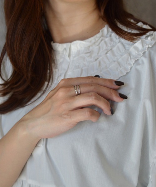 BROTHERHOOD（ブラザーフッド）の「【earyear】Twin Line Open design peti Volume Ring（リング・レディース・シルバー/ゴールド・SMALL/MEDIUM/LARGE）」の5枚目の写真