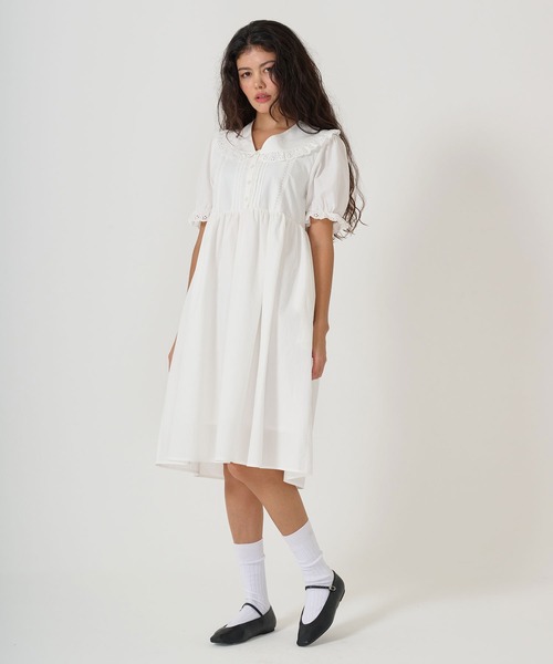 TINA:JOJUN(ティーナジョジュン)の「2WAY パフスリーブギャザーワンピース TINA:JOJUN(ワンピース・レディース・ホワイト/クリーム・M)」の3枚目の写真