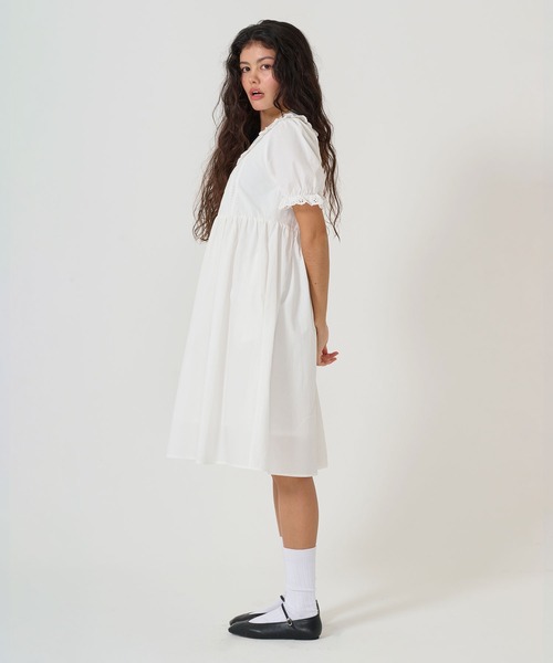 TINA:JOJUN(ティーナジョジュン)の「2WAY パフスリーブギャザーワンピース TINA:JOJUN(ワンピース・レディース・ホワイト/クリーム・M)」の7枚目の写真