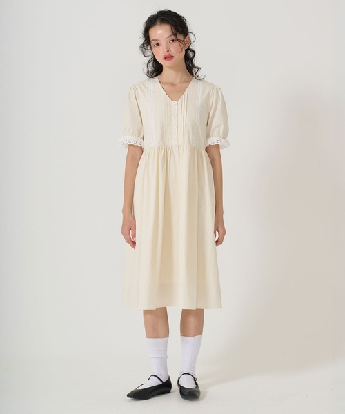 TINA:JOJUN(ティーナジョジュン)の「2WAY パフスリーブギャザーワンピース TINA:JOJUN(ワンピース・レディース・ホワイト/クリーム・M)」の8枚目の写真