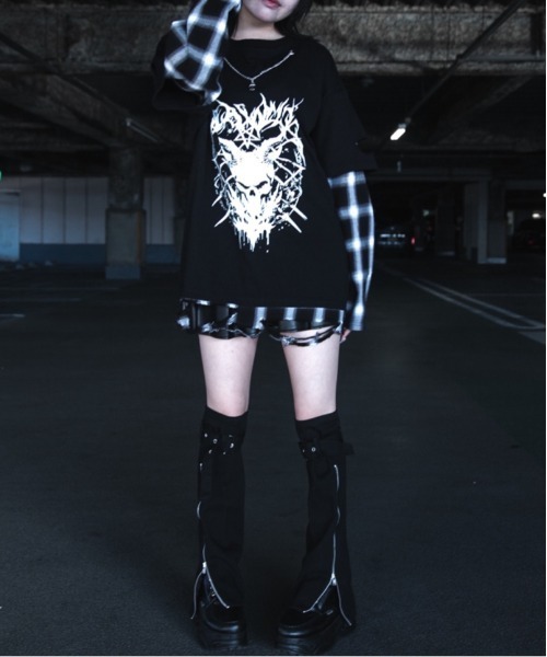 tシャツ 「チェーンネックレス付き」オンブレチェック フェイクレイヤード Y2K トライバルロゴ ロングTシャツ レディース メンズ Revo.（レボ）の「【チェーンネックレス付き】オンブレチェック