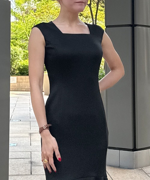 JENNE(ジェンヌ)の「マーメイドカットソーワンピース(ワンピース・レディース・ブルー/ネイビー/ブラック・LARGE/MEDIUM/SMALL)」の11枚目の写真