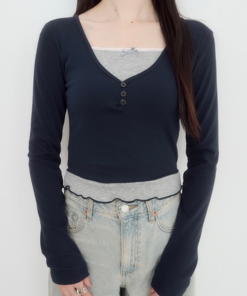 mellowneon(メロウネオン)の「レイヤードライククロップカットソー(Tシャツ/カットソー・レディース・ネイビー/アイボリー/チャコールグレー・FREE)」の3枚目の写真
