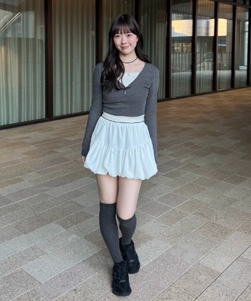 mellowneon(メロウネオン)の「レイヤードライククロップカットソー(Tシャツ/カットソー・レディース・ネイビー/アイボリー/チャコールグレー・FREE)」の16枚目の写真
