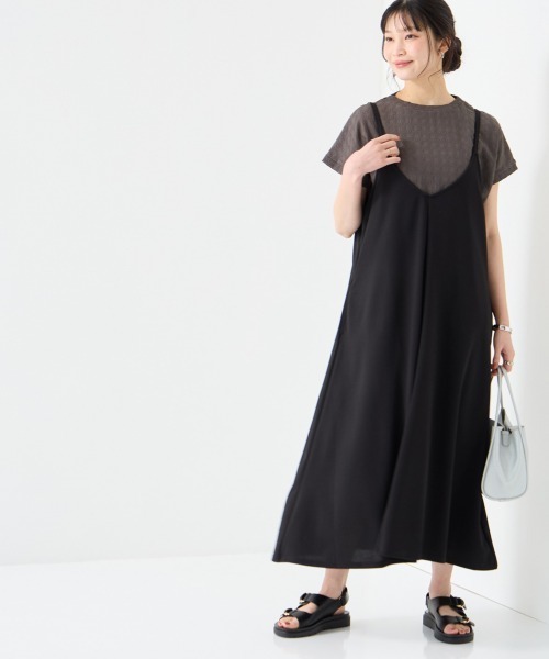 SMILE LAND（スマイルランド）の「＜大きいサイズ＞ドライタッチぽこぽこジャガードカットソーゆるシルエットプルオーバー（吸汗速乾・UVカット）（Tシャツ/カットソー・レディース・オリーブ/チャコールグレー/ブラック/フューシャピンク・L/4L/3L/LL/5L）」の6枚目の写真