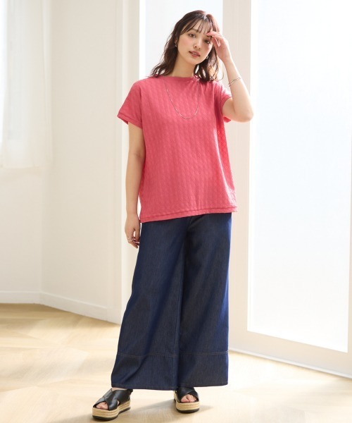 SMILE LAND（スマイルランド）の「＜大きいサイズ＞ドライタッチぽこぽこジャガードカットソーゆるシルエットプルオーバー（吸汗速乾・UVカット）（Tシャツ/カットソー・レディース・オリーブ/チャコールグレー/ブラック/フューシャピンク・L/4L/3L/LL/5L）」の13枚目の写真