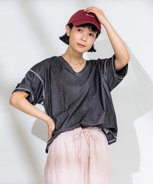 FREAK'S STORE(フリークスストア)の「<接触冷感>メランジ 2WAY VネックTシャツ/配色ステッチTシャツ【限定展開】(Tシャツ/カットソー・レディース・チャコールグレー/ブルーグリーン/サックスブルー・フリ-)」の1枚目の写真