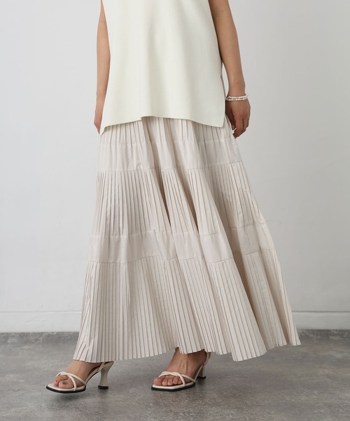 Floran（フローラン）の「タフタコーティング加工プリーツティアードスカート（スカート・レディース・アイボリー/ブラック・FREE）」の12枚目の写真