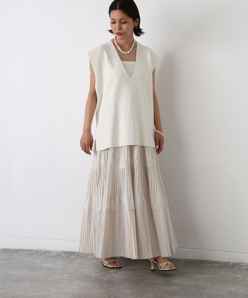 Floran（フローラン）の「タフタコーティング加工プリーツティアードスカート（スカート・レディース・アイボリー/ブラック・FREE）」の13枚目の写真