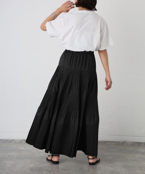 Floran（フローラン）の「タフタコーティング加工プリーツティアードスカート（スカート・レディース・アイボリー/ブラック・FREE）」の20枚目の写真