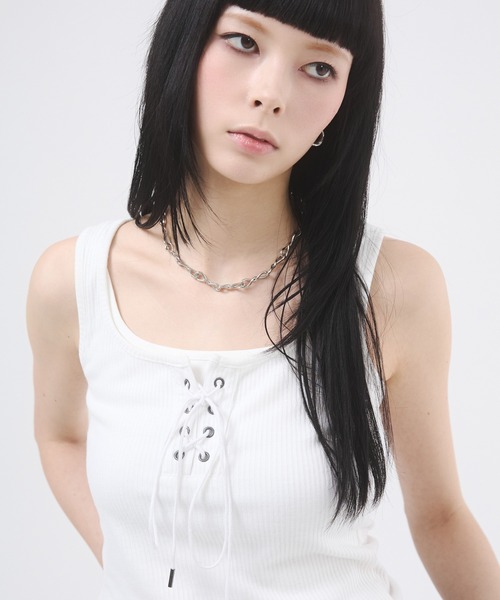 d.i.a.（ダイヤ）の「フロントレースアップレイヤードタンクトップ（Tシャツ/カットソー・レディース・モカ/ホワイト/ブラック・FREE）」の9枚目の写真
