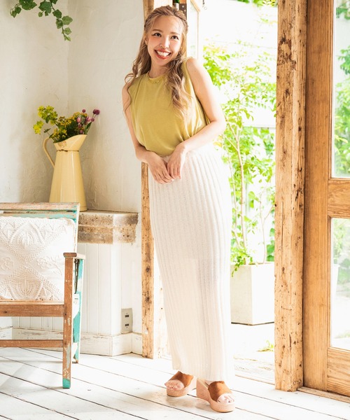 anap mimpi(アナップミンピ)の「ストライプ編み リブ ニット ペンシル ロング スカート(スカート・レディース・ブラック/グレー系その他/アイボリー・FREE)」の11枚目の写真