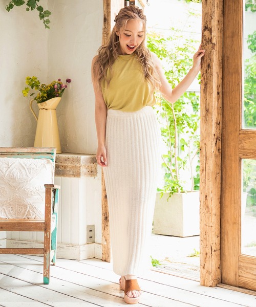 anap mimpi(アナップミンピ)の「ストライプ編み リブ ニット ペンシル ロング スカート(スカート・レディース・ブラック/グレー系その他/アイボリー・FREE)」の10枚目の写真