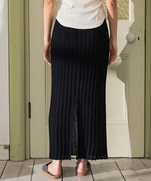 anap mimpi(アナップミンピ)の「ストライプ編み リブ ニット ペンシル ロング スカート(スカート・レディース・ブラック/グレー系その他/アイボリー・FREE)」の12枚目の写真