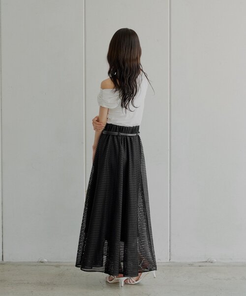 ドット柄メッシュフレアスカート 黒 Chico（チコ）の「【SALON by Chico】レザーベルト付きドットメッシュ