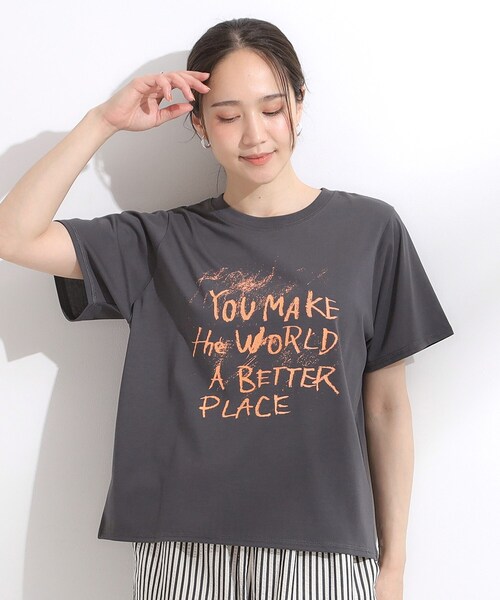 Cutie Blonde（キューティーブロンド）の「【S-LL/ひんやり/汗ジミ軽減/UVカット】グラフィックアソートTシャツ（Tシャツ/カットソー・レディース・ホワイト系3/イエロー系その他2/ピンク系1/ピンク系4/チャコール/グレー系その他2/ホワイト系5/ホワイト系1/グレー系その他/パープル系1/ホワイト系6・03/04/02/01）」の12枚目の写真