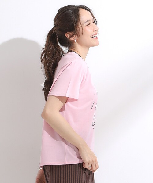 Cutie Blonde（キューティーブロンド）の「【S-LL/ひんやり/汗ジミ軽減/UVカット】グラフィックアソートTシャツ（Tシャツ/カットソー・レディース・ホワイト系3/イエロー系その他2/ピンク系1/ピンク系4/チャコール/グレー系その他2/ホワイト系5/ホワイト系1/グレー系その他/パープル系1/ホワイト系6・03/04/02/01）」の17枚目の写真