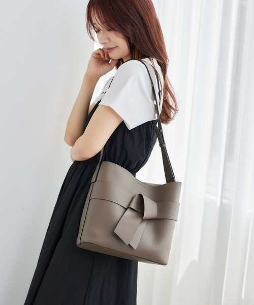 【Gentlewoman】BOW STRAP SHOULDER BAG リボンショルダーバッグ Gentle Women Bow Strap Shoulder Bag | TikTok