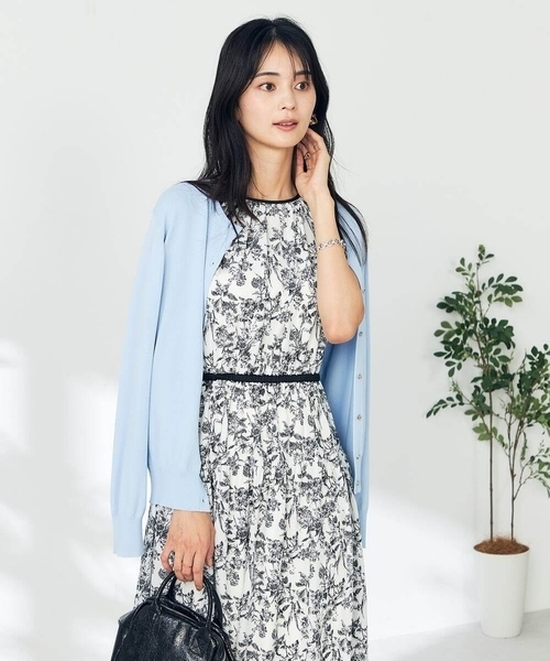 a.v.v(アーヴェヴェ)の「配色パイピング切り替えワンピース(ワンピース・レディース・アイボリー/ブラック・36/40/38/42)」の7枚目の写真