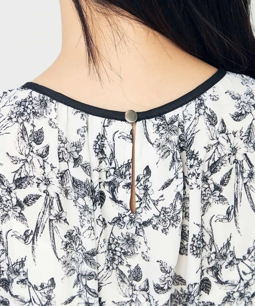 a.v.v(アーヴェヴェ)の「配色パイピング切り替えワンピース(ワンピース・レディース・アイボリー/ブラック・36/40/38/42)」の21枚目の写真