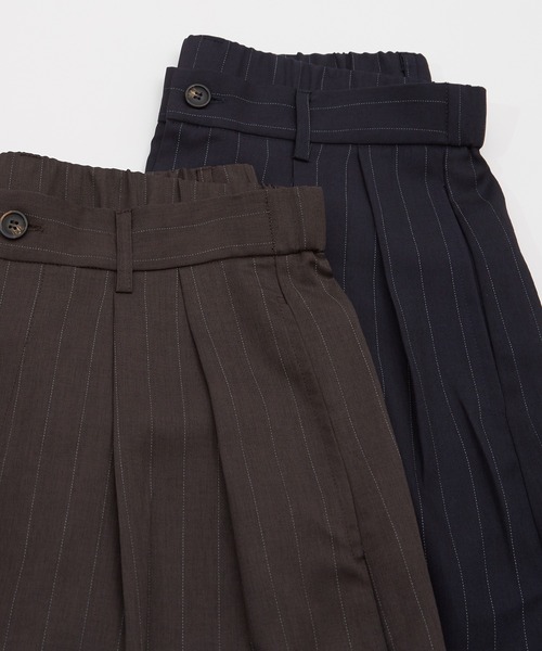 Crownor(クラウノアー)の「ダブルタック ストライプ カーブパンツ(スラックス・メンズ・チャコール/ネイビー・MEDIUM/LARGE)」の3枚目の写真