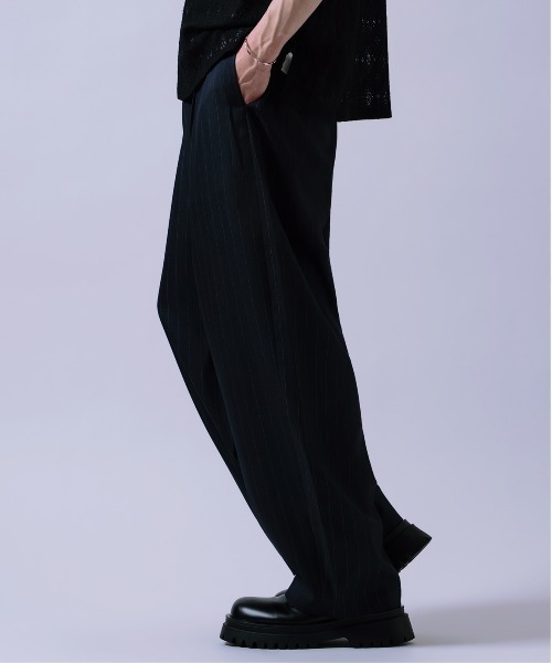 Crownor（クラウノアー）の「ダブルタック ストライプ カーブパンツ（スラックス・メンズ・チャコール/ネイビー・MEDIUM/LARGE）」の15枚目の写真